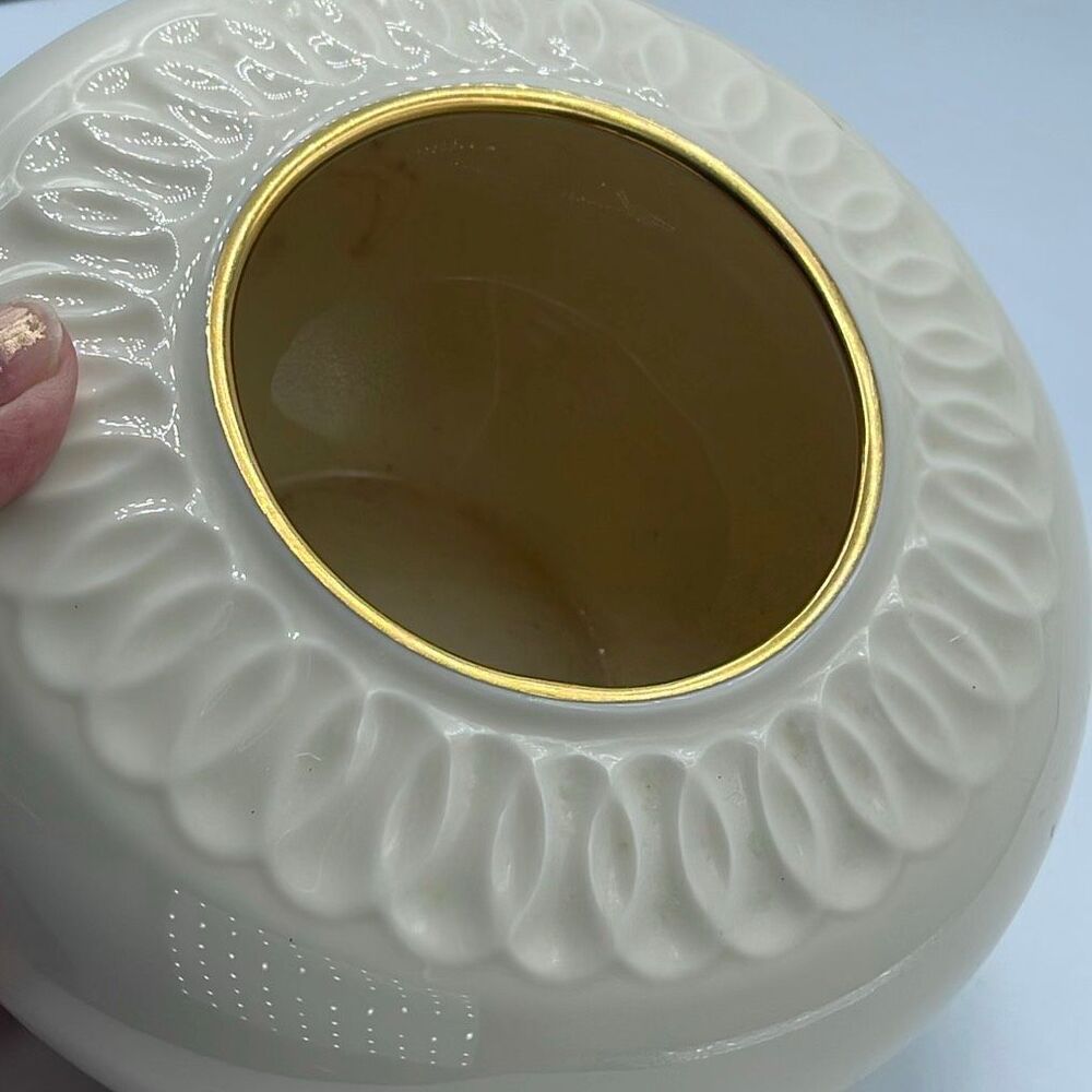 Lenox Masterpiece Collection vase embossed design 24K trim. - Picture 2 of 6